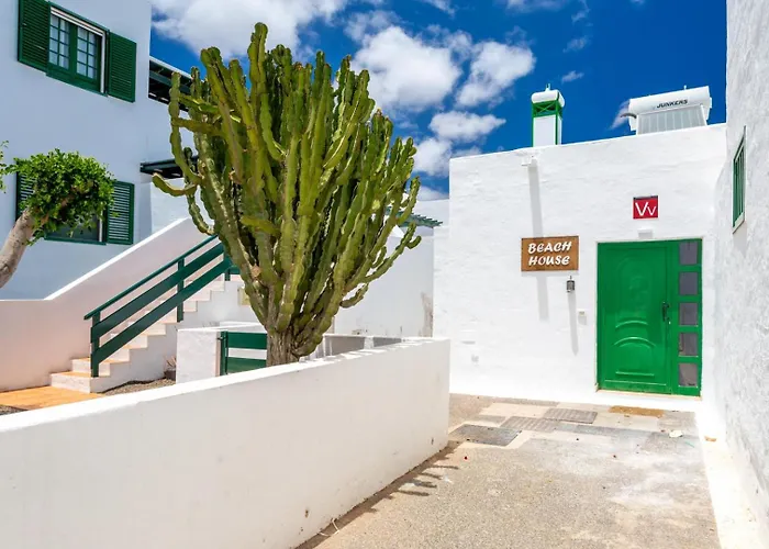 The House - Location - Private Plunge Pool - Roof Terrace - 100m To *