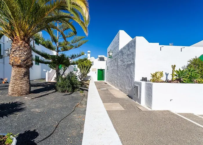 The House - Location - Private Plunge Pool - Roof Terrace - 100m To Costa Teguise