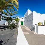 The House - Location - Private Plunge Pool - Roof Terrace - 100m To Costa Teguise