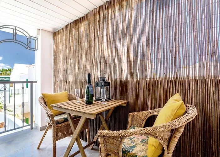 Дом отдыха The House - Location - Private Plunge Pool - Roof Terrace - 100m To *