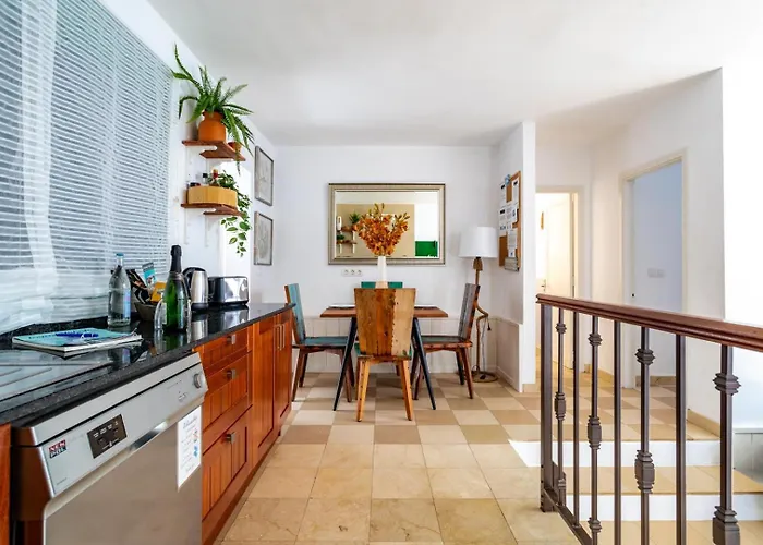 The House - Location - Private Plunge Pool - Roof Terrace - 100m To Holiday home